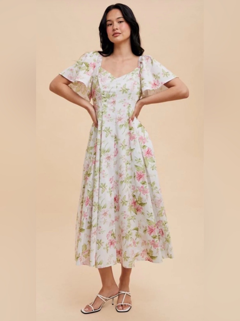 Romantic Pink Floral Midi Dress with Sweetheart Neckline